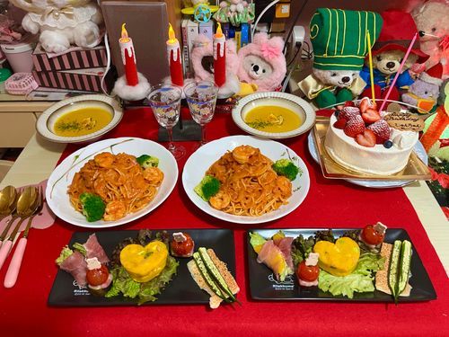くまぬしの誕生日パーティーご馳走いっぱい作ってもらったよ😋❤️
