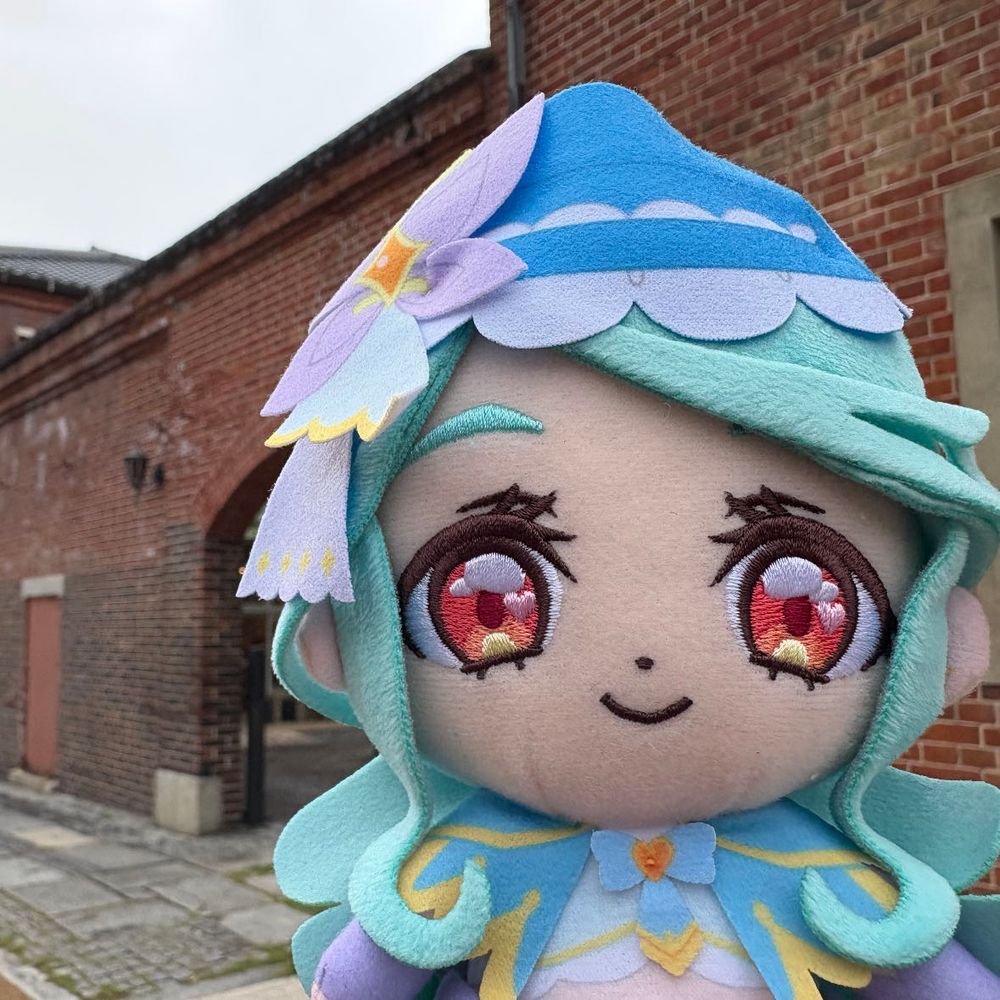四国めぐり旅　その②

🩵　凛々しい顔立ちの石像も、
　　レンガの建物も、あまり見かける
　　機会はないから素敵ね〜