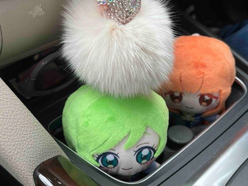 紹介します…わたしの左側にいる…
三ツ葉アイリや！よろしゅうな！
持ち主さんは関西弁に疎いから、
そこんとこ大目に見たってや〜