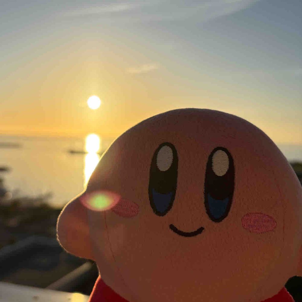 わたし、キュアキュンキュンも
ついてきましたよ！
カービィさんは水平線からの
ご来光が見えたそうですね〜
そしてすぐに暑くなってきました！