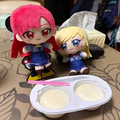 分割が可能なアイス菓子は
量は減るが、共有できる愉しみが
ある。よかったらみーたん…
…じゃなくて、みつきもどうだ？

では、わたしは右側の方を…！