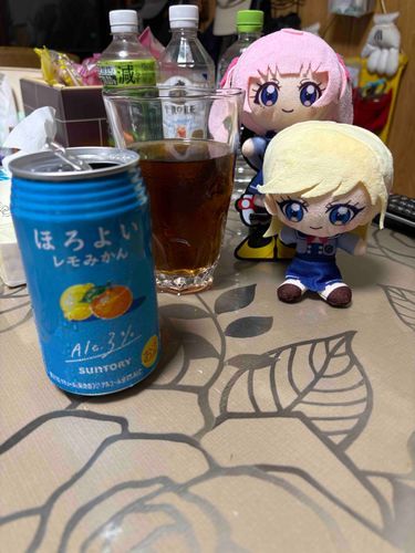 さわやかな夏を描いたような
イラストに惹かれるね。

ふぇ〜…でもジュースじゃなくて
お酒なんだよね、これ。
知ってるよ〜