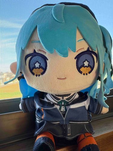 最近ここに来た、「ほしまち」の
すいちゃんだよ〜
ちなみに本人とは別個体だよ〜
定期的にナデナデしてくれないと
落ちこんじゃうよ〜