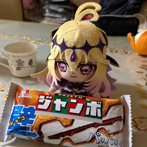 側面部分にチョコ板を挟んでる…
らしい。なかなかの策士ね…
この企業は。