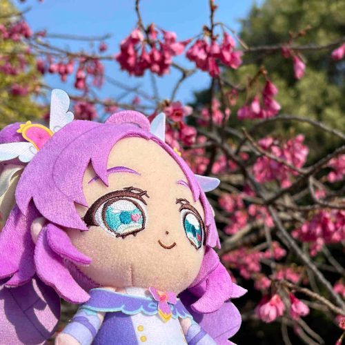 昔はお城が存在したみたいだね。
名残の部分はわずかだけど、
立派な桜の木がたくさん並ぶ
公園になったんだね〜