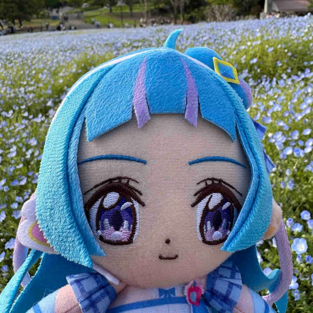 ネモフィラブルーが辺り一面に…
わたしのコスチュームカラーと
だいたいお揃いだね！