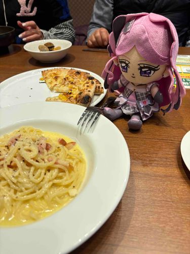 知らない間にピッツァ食べ放題の
レストランに変わっていたから、
調査と食事目的で行ってきたの。
…まぁ、アイドルが調査活動
なんて普通はしないけれどね。