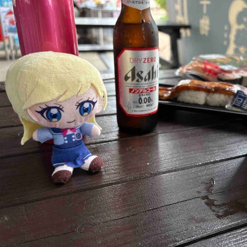 本来は『名産品のフルーツを
食べる』目的だったけど、ついでに
海岸あたりを散歩したんだ。
持ち主さんは『ビアガーデン』と
勘違いしていたみたい…
