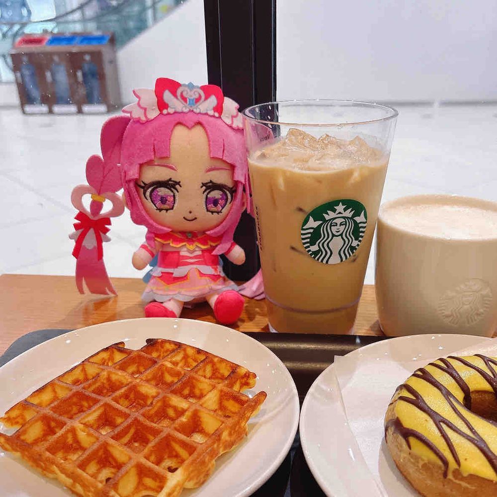 涼むにはピッタリのカフェね〜
わたしもコーヒー飲めるかなぁ…
飲めたら、ちょっとだけ
大人っぽい気分になったり…！