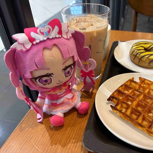 涼むにはピッタリの場所ね。
わたしも、コーヒー飲めるかなぁ…
飲めたら、ちょっとだけ
大人っぽい気分になったり…！