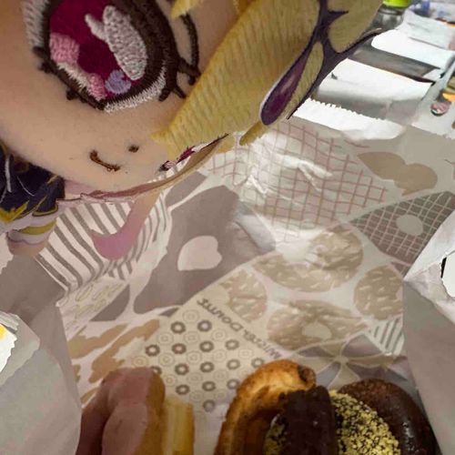 隙を見て、チョコのドーナツを
的確に取るの。　でも、全てを
取るわけではないから…