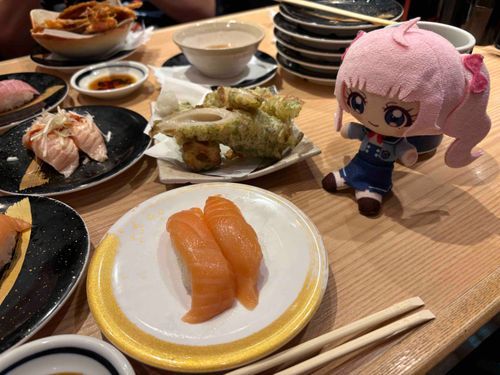 寿司のお店に行くときは、
わたしはほぼ毎回連れてもらえて
嬉しい気分になるよ〜！
たしか…誕生日とタイミングが
近かったかなぁ…？