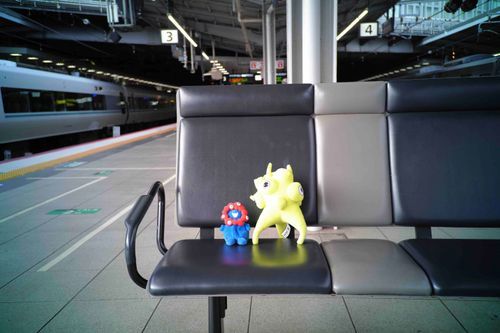 電車をまちながら、これで大阪から立ち去ります。
今日はちょうどぴったり大阪万博がおわりの1日です。ばいばいです。他のところをいっぱい見にいくのでさみしくないようになりたいです。
でもちょっとセンチメンタルでした。