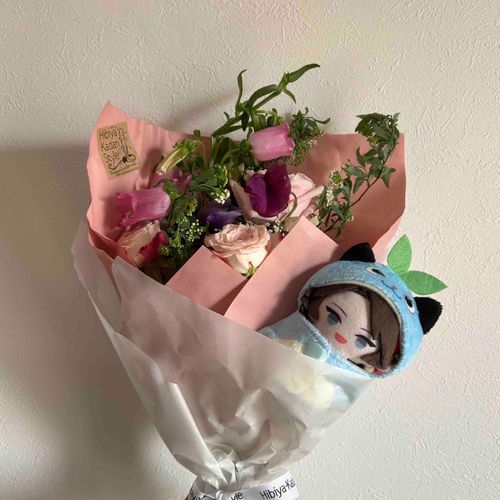スマホ変えて入れんかったけどやっと入れた〜〜😭😭😭