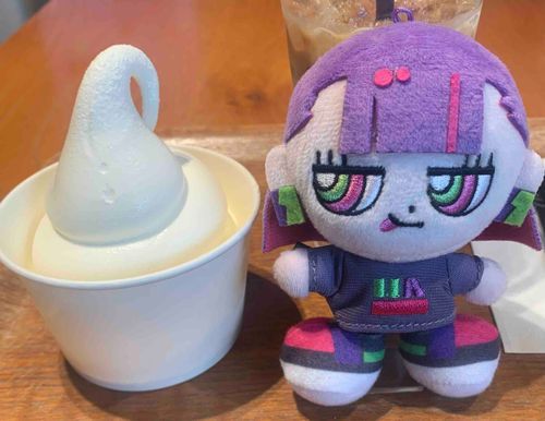 にらちゃん、茨城アンテナショップのソフトクリームだよ
