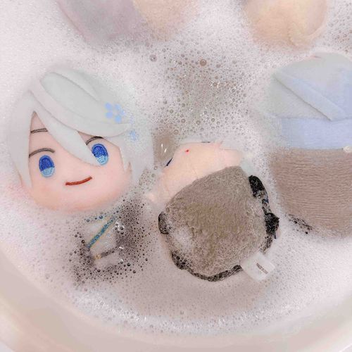 こちょぎちゃん、ゆびちょぎちゃんはじめてのおふろ…ふたりともおふろたのしんでてすごい…👏ぼくはいやいやはいってるからぐったり…😵‍💫