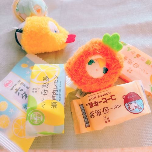 ひさびさにやみのおやつをしいれて、めずらしいぽえむげっとゃ😎こきょうのかあちゃんと あついなつのひにぽえむをたべたときのことをおもいだすのゃ🌻