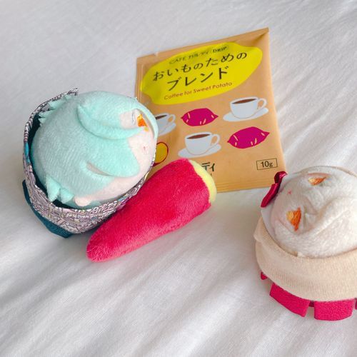 おとももちのまねしてこーひーのんでみるの…☕️やきいものみつをいめーじしたようなこーひーだって…🍠まろやかなあじわい…☺️