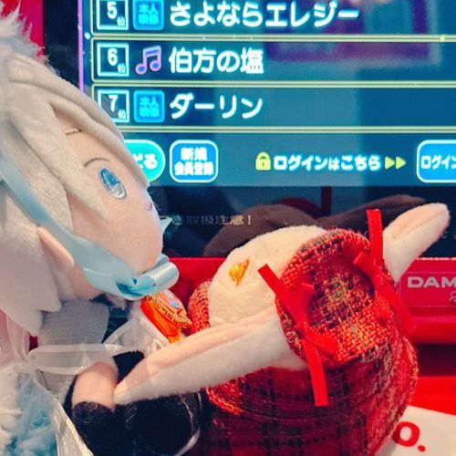 ゆびちょぎちゃんとからおけにいったよ…🎤りれきにあった、はかたのしおがきになっていれてみたら、は、か、た、の、し、お！ってながれておわっちゃった…びっくり…
