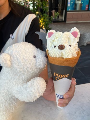 こめこ「わ!可愛いクレープ!これ、こめこ!?」
主「犬ですね」