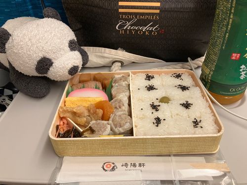 なんか有名な弁当らしい!!!