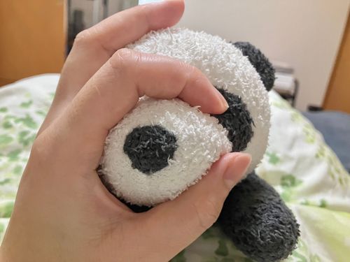 主「ぱんこ〜。たこやきー！」

ぱんこ「やめろ！！！離せ！！！！！！！」