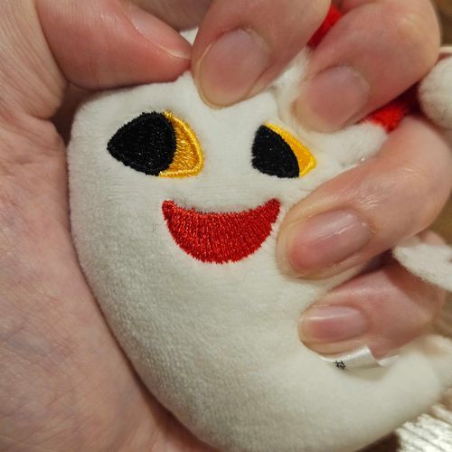 ひゅ、ひゅ〜どろどろ👻💦
うぎゃー😵
おおきいおばけさん(もちぬしさん)に、にぎにぎされてる😵