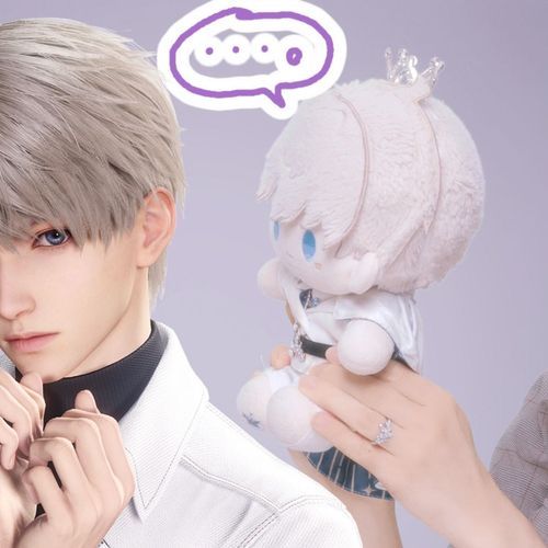コラボプリ、別verだ。ぬいぐるみの俺の方がかっこいいのに、パートナーはきゃーきゃー言ってた…。