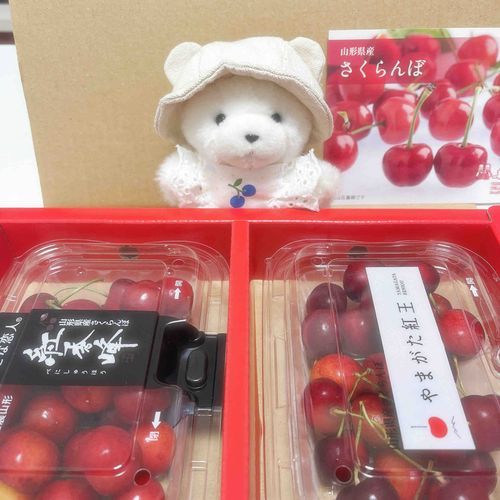 実家から🍒