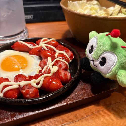 赤ウインナー×目玉焼き×鉄板＝最高🐙🍳