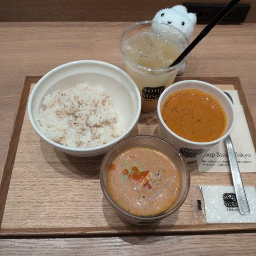 きょう は ﾇｼ の しんせき に 会いに いく でち
そのまえ に お昼！！