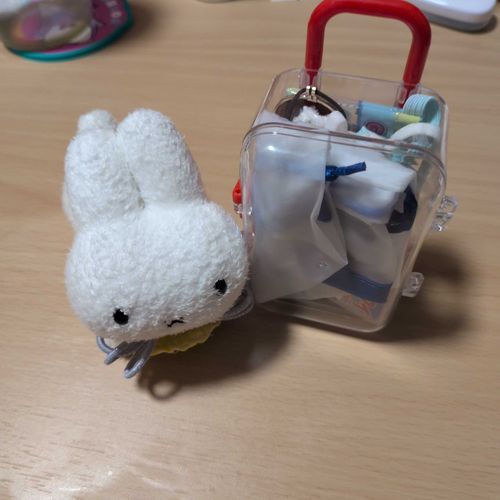 みて！！
おようふく けーす ﾇｼ に かってもらった！！