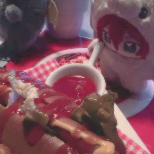 うまそうなごはんっしょ…🎶
ぷろでゅーさー、おれっちにもわけてくれよᥫᩣ  ̖́-