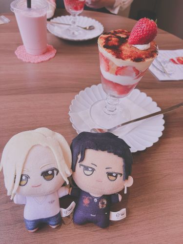 🐬「うまそ〜！ね、おれたちにも食わせてよ」
🐯「おれはいらねぇ」