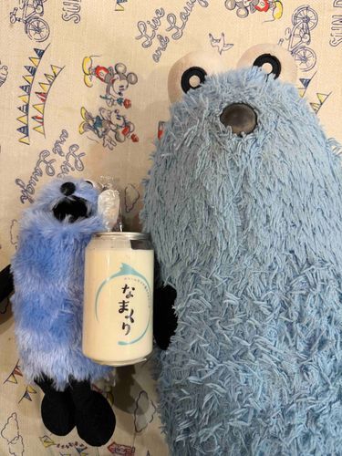 こんにちはｽﾝﾋﾟさんです
今日はスンスンお誕生日なのでなまくりをいただきました。
ご主人がイチゴも用意してくれてとても美味でした。
お隣にいるのはお喋りｽﾝｽﾝくんです。
最近仲間になりました。
よろしくお願いします。