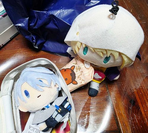 だれっ！？
ちっちゃいほんか？