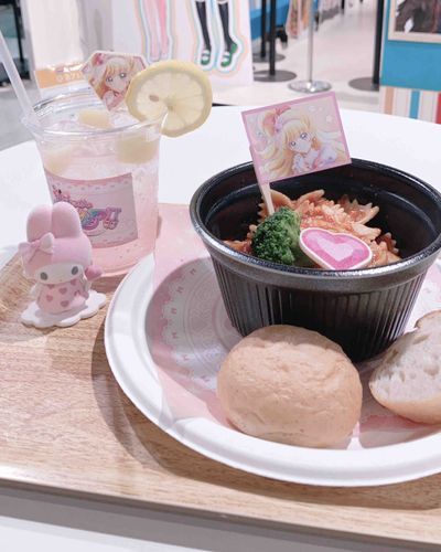お買いものついでにぷいきゅあご飯たべたときの🩷