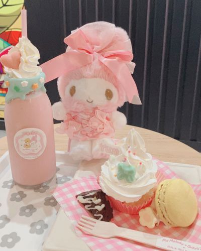 原宿でいちごミルクとケーキのプレート🍓︎︎☁
おいしかった！