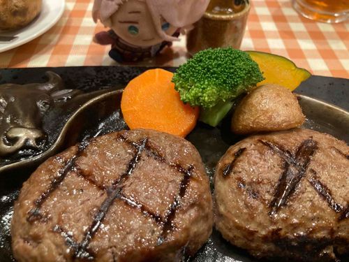 あるじがはんばぁぐをくれました
うばってなんていませんよ