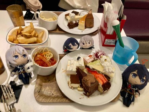 あんがいはやくにあるじとけーきたべにいけた！