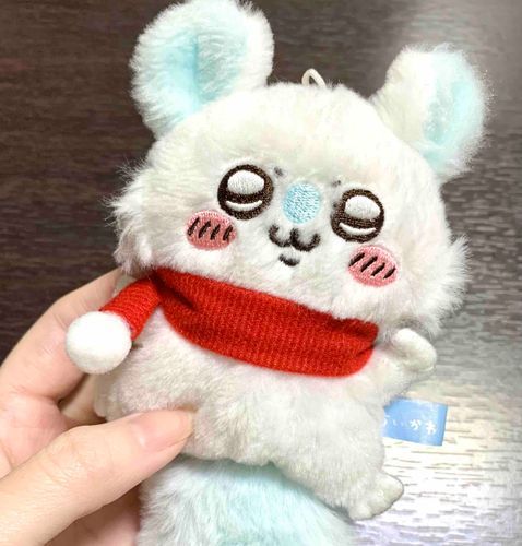 洗われた後、、10日間ず〜〜ッとあたたか〜いストーブの前で ホワッホワッになるまで "乾燥"させられてたがッ
やッと "シャバ"だぞッ 清々しッッ
おにゅ〜の赤いマフラーだッ