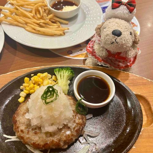 はんばーーぐ！！とぽてと！(∩ᐡ˶˙ ˙˶ᐡ∩)🍴