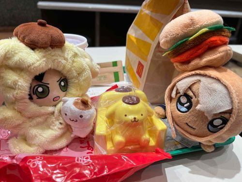 ティッシュケースが欲しくて3回行ったんだけどケースだけ出なくてぇ...🍔
