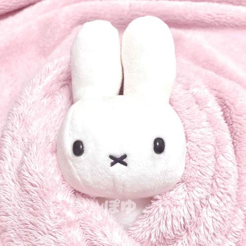 毛布にくるまれてあったかきもちい ~

はじめまして !! うさぎのぽゆだよ ♩
よろしくね ദി ᴗ ·̫ ᴗ ^

初対面のぬいちゃんからのコメントは
嬉しいですし大歓迎なので、
いっぱいなかよくしてね ⊃ᐡ. .ᐡ^. .^⊂