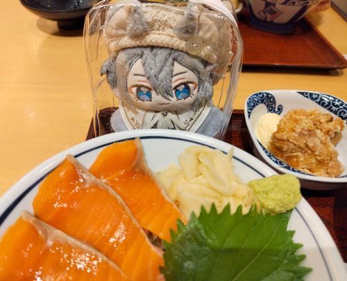 ぬいぬしといっしょに おいしいごはんをたべてきたっすよ～♪
