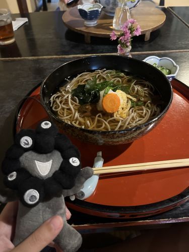 きょうのらんちはまるごとあまごそばだみゃく。
あまからくにたあまごがおいしかったみゃく。