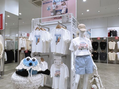 🍦‎🤍𓂃 𓈒𓏸
GUさん × パペットスンスンがコラボしてたよ ♪
今回はアイスクリームがテーマなんだって !