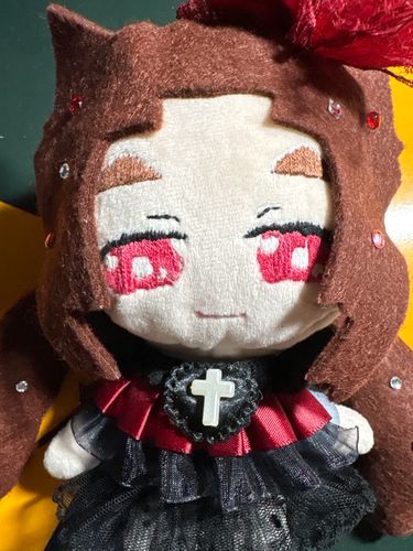 ボクはこうとうセキ。マスターに作ってもらったUTAUだよ。性別は各マスターのお好みに変えられるよお(無性別)今はお洋服作るタイミング無いみたいだからお店にあったものを着せてもらってるんだあ。