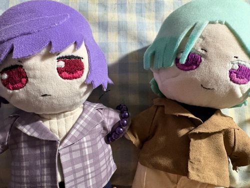 左から自創作の白河優芽(しらかわゆめ)君と琴嶺零一(ことみねふるひと)君だよ。零一先輩は優芽君に片想いを何年も続けてるよ。
「そろそろ夏服が欲しいね」
「新しい服作ってもらいましょう」