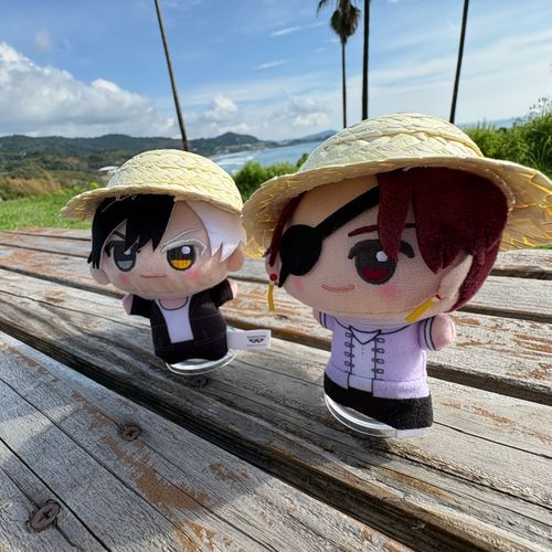 「海、行きたかったかい？」
「…サーファーいるからいい。」
さす。